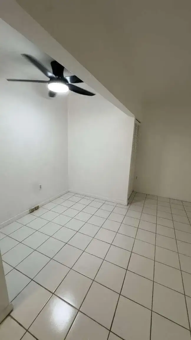 51 Edgewater Drive # 4, Coral Gables FL 33133 photo 5