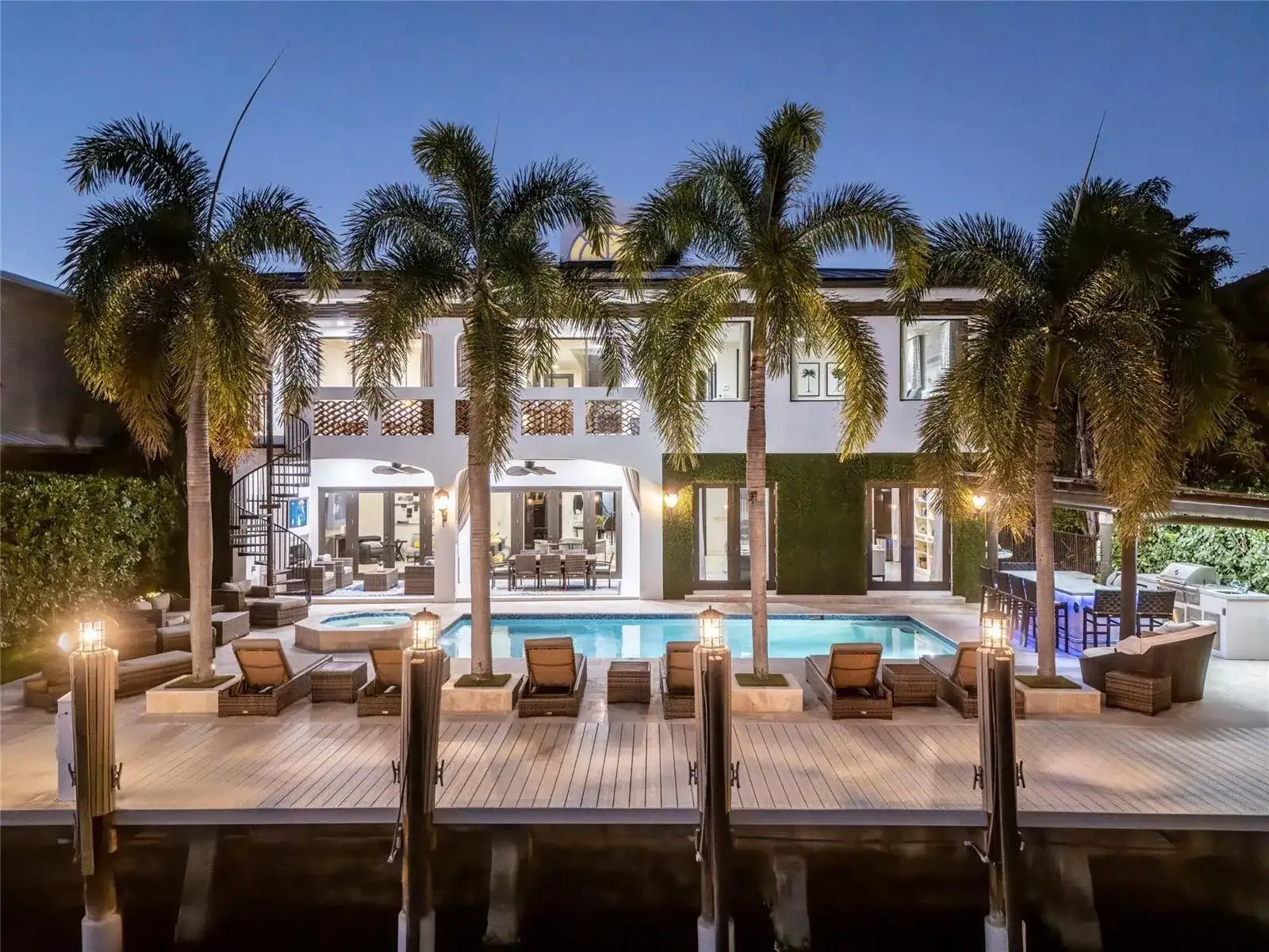 2430 Castilla Isle, Fort Lauderdale FL 33301 photo 3