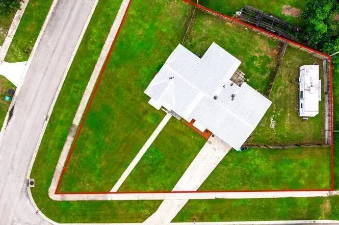 102 SE El Sito Court, Port St. Lucie FL 34983
