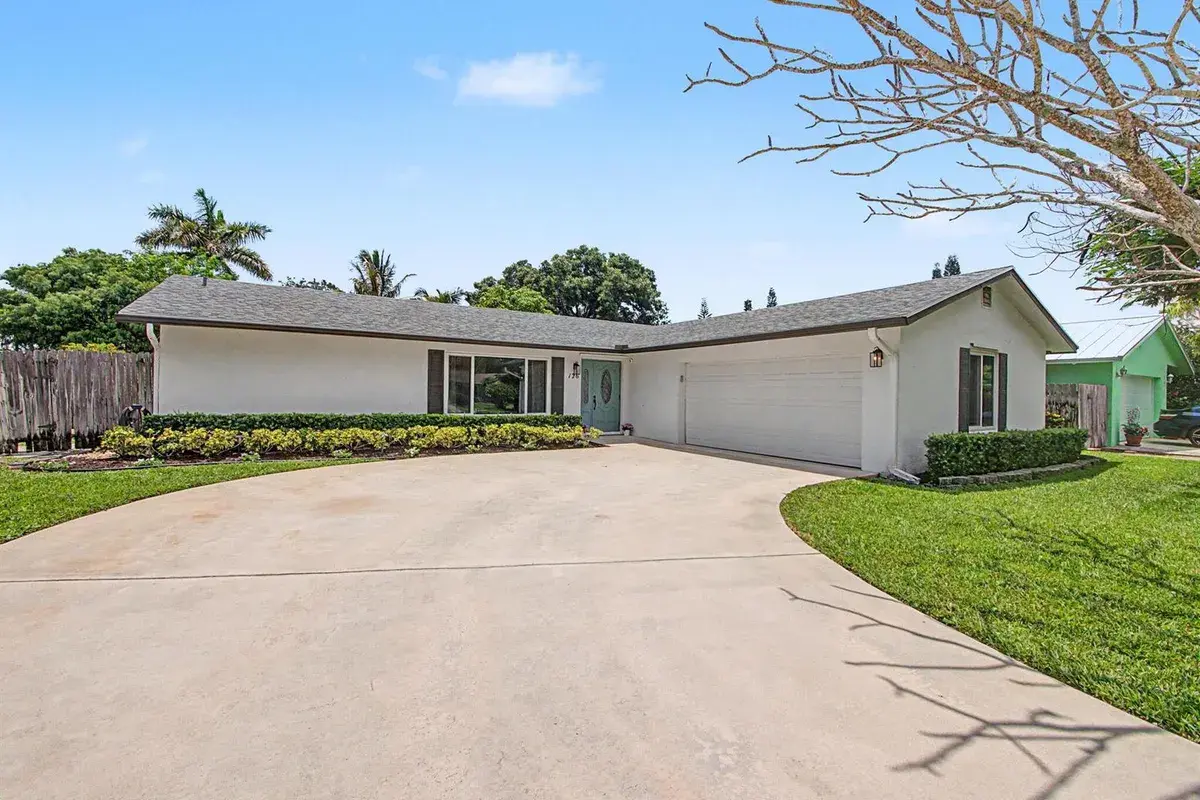 126 Chapel Lane, Tequesta FL 33469