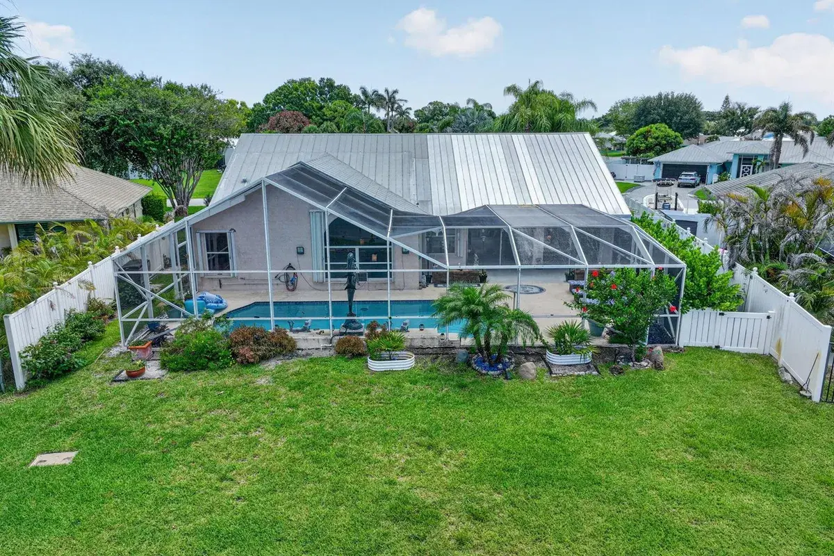 1921 NE Acapulco Drive, Jensen Beach FL 34957