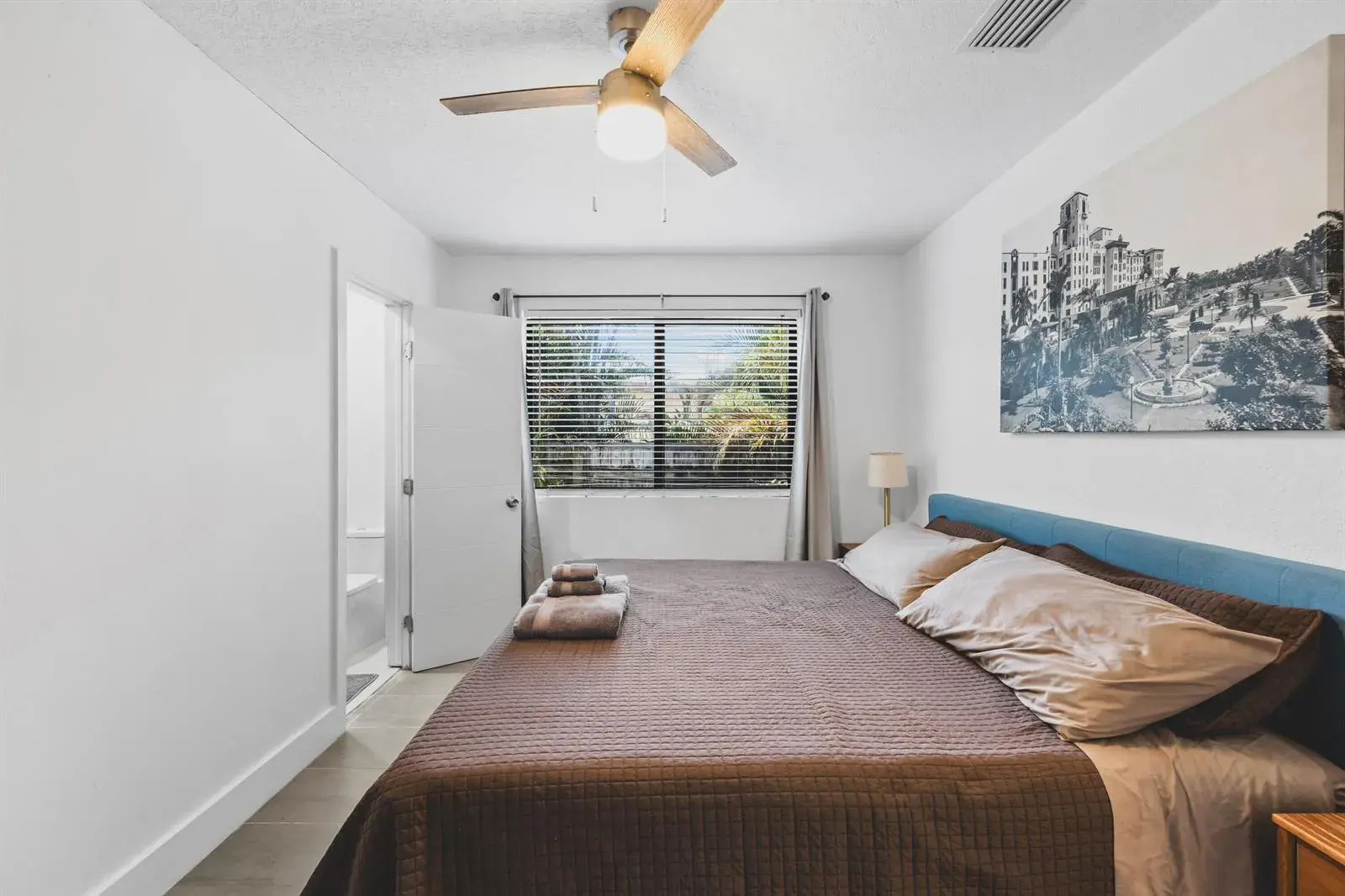 1625 Cleveland Street, Hollywood FL 33020