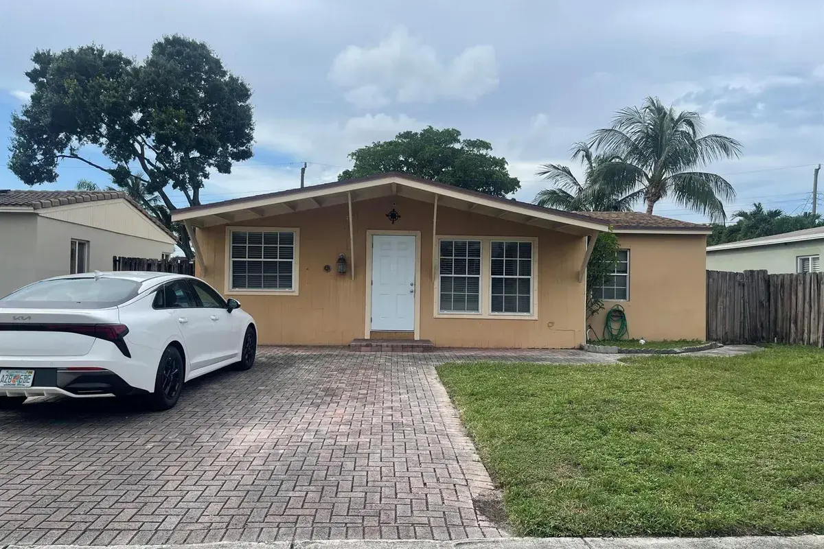 341 NW 52nd, Oakland Park FL 33309
