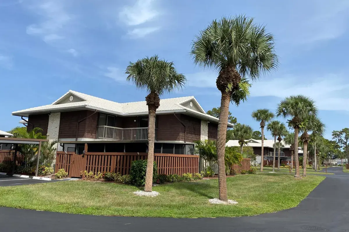 203 SE Camelot Gardens Boulevard # C, Port St. Lucie FL 34952