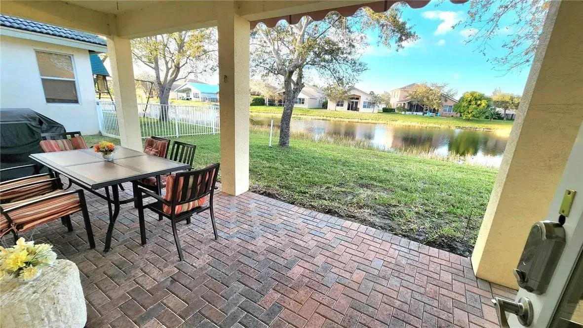 1807 SW Jamesport Drive, Port St. Lucie FL 34953