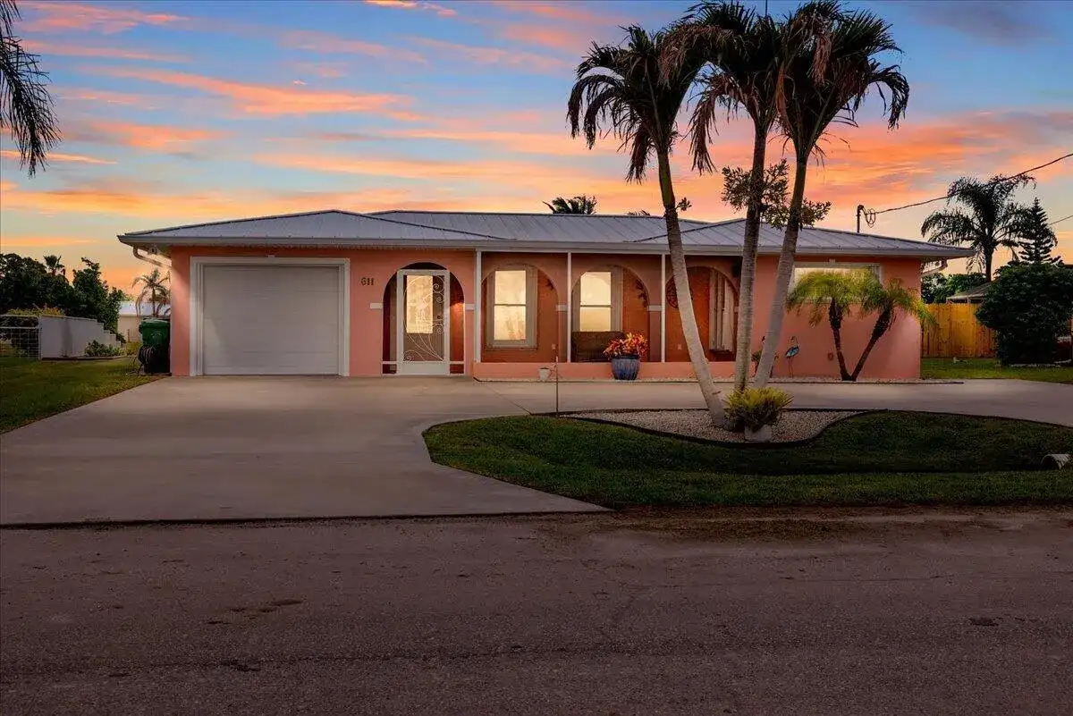 611 SE Harborview Drive, Port St. Lucie FL 34983 photo 3