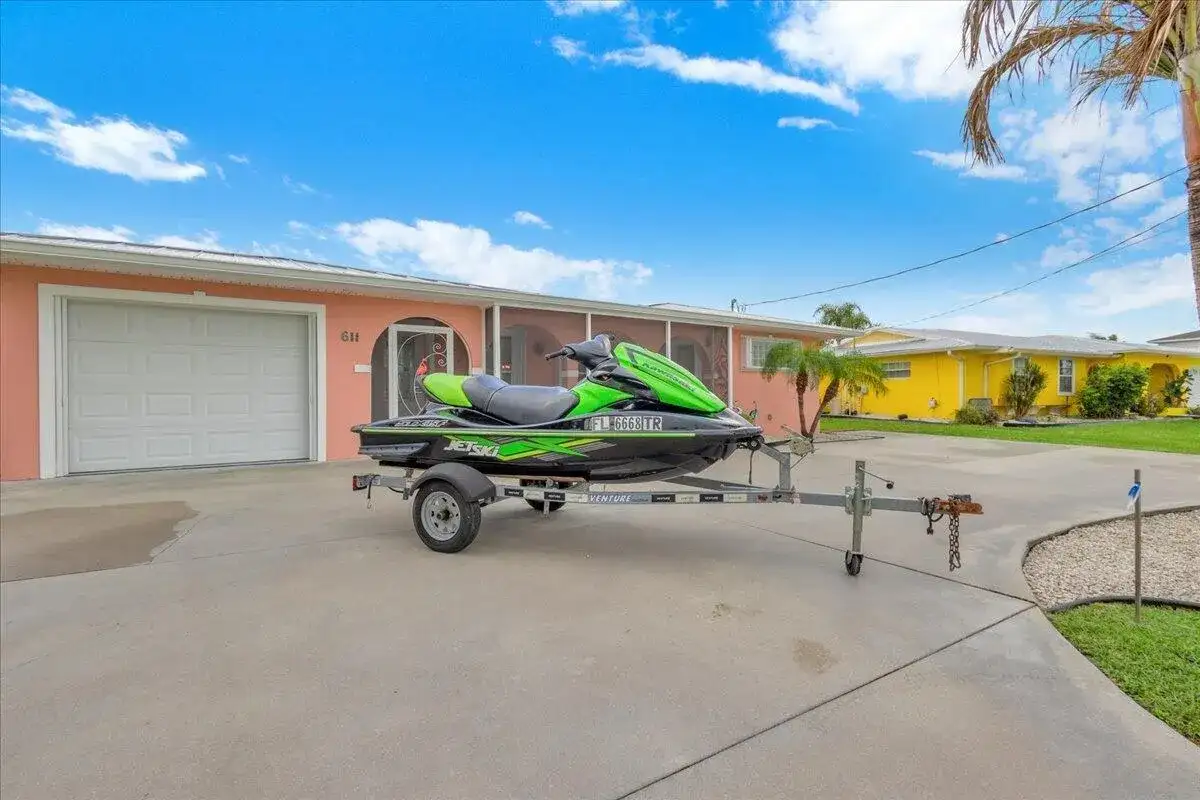 611 SE Harborview Drive, Port St. Lucie FL 34983 photo 5