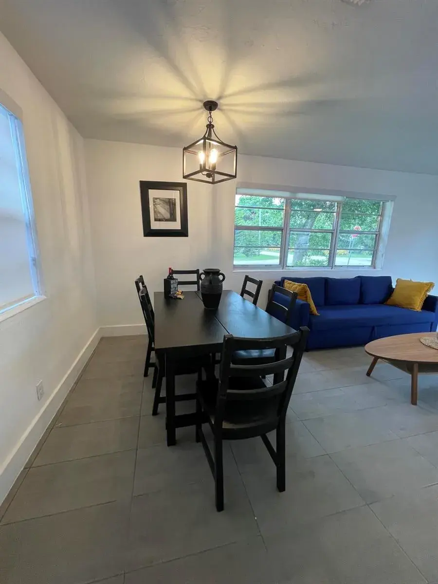 1401 N 16th Court, Hollywood FL 33020