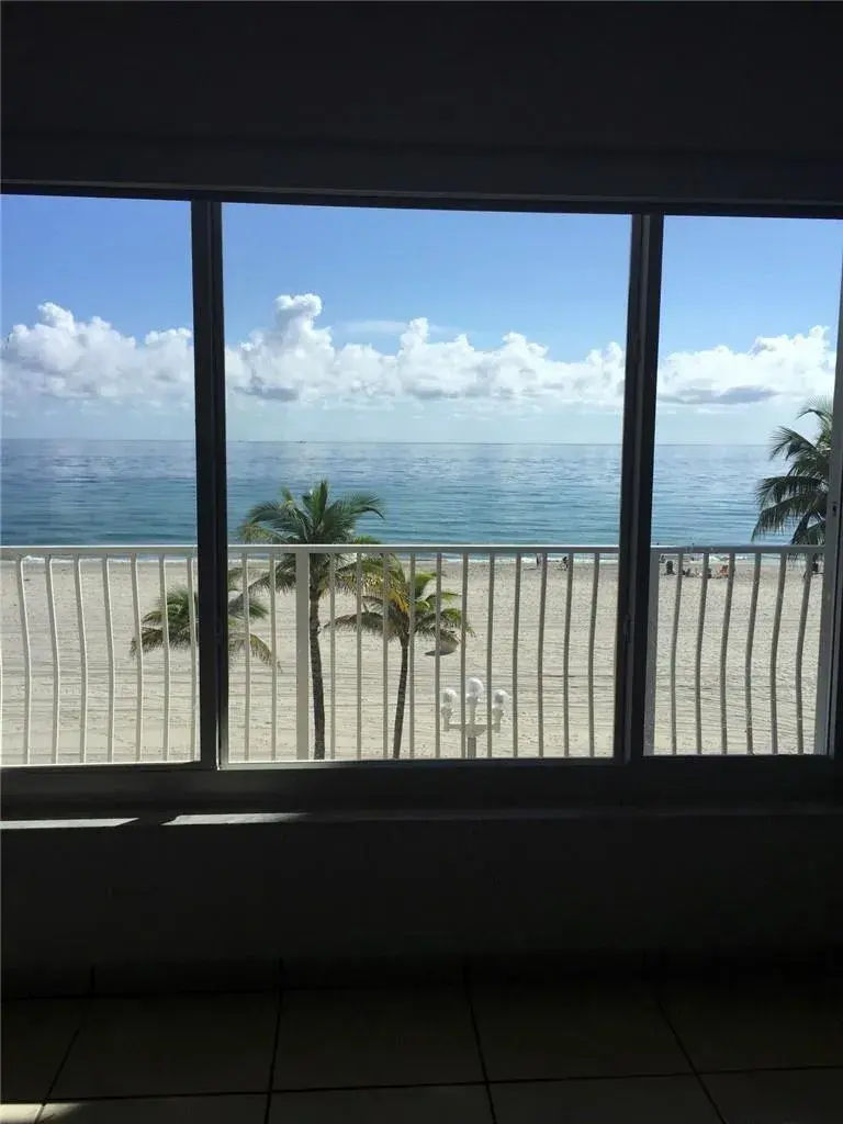300 E Oregon Street E # 303, Hollywood FL 33019