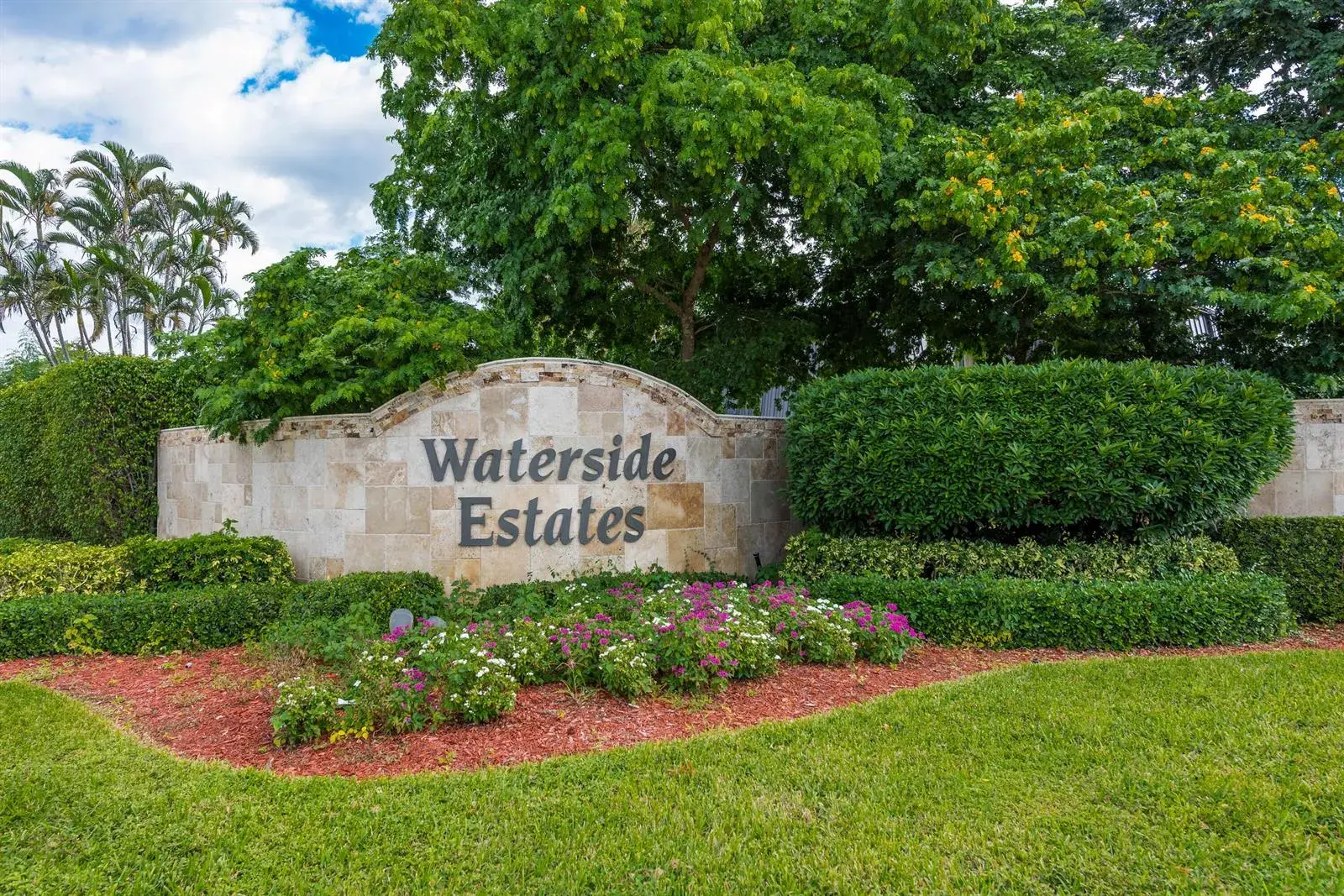 2471 Waterside Drive, Lake Worth FL 33461