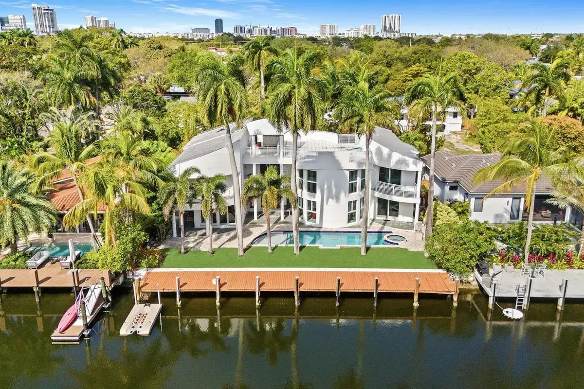 450 Victoria Terrace, Fort Lauderdale FL 33301