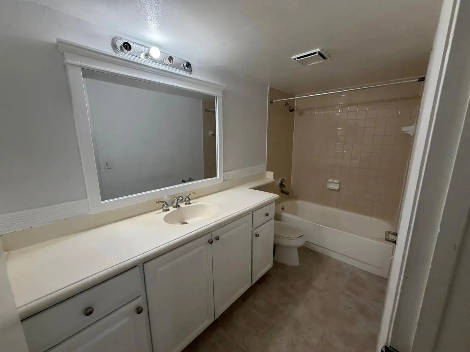 8773 Shadow Wood Boulevard # 303, Coral Springs FL 33071 photo 5