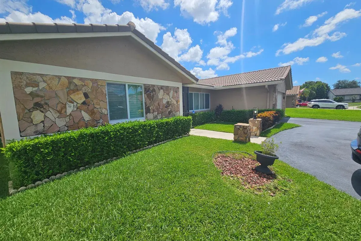 7621 NW 23rd Street, Margate FL 33063