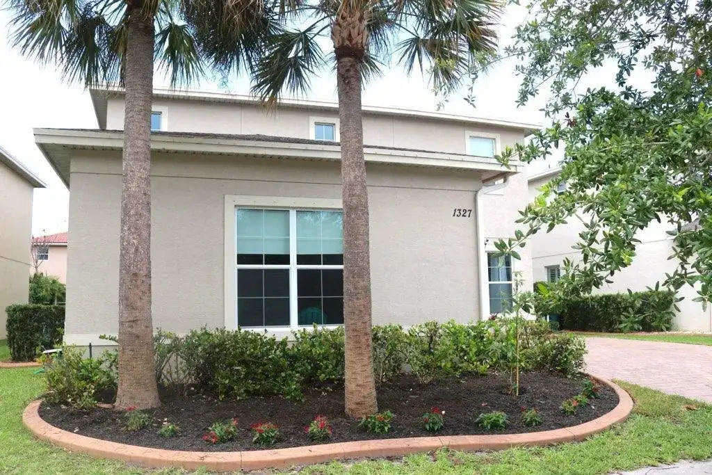 1327 NW Leonardo Circle, Port St. Lucie FL 34986 photo 2