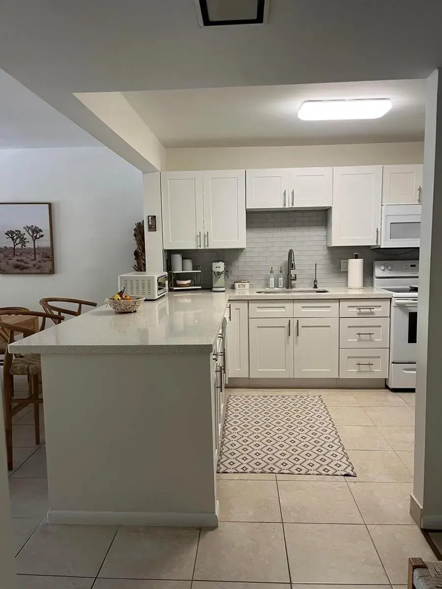 2307 S Cypress Bend Drive # 207a, Pompano Beach FL 33069