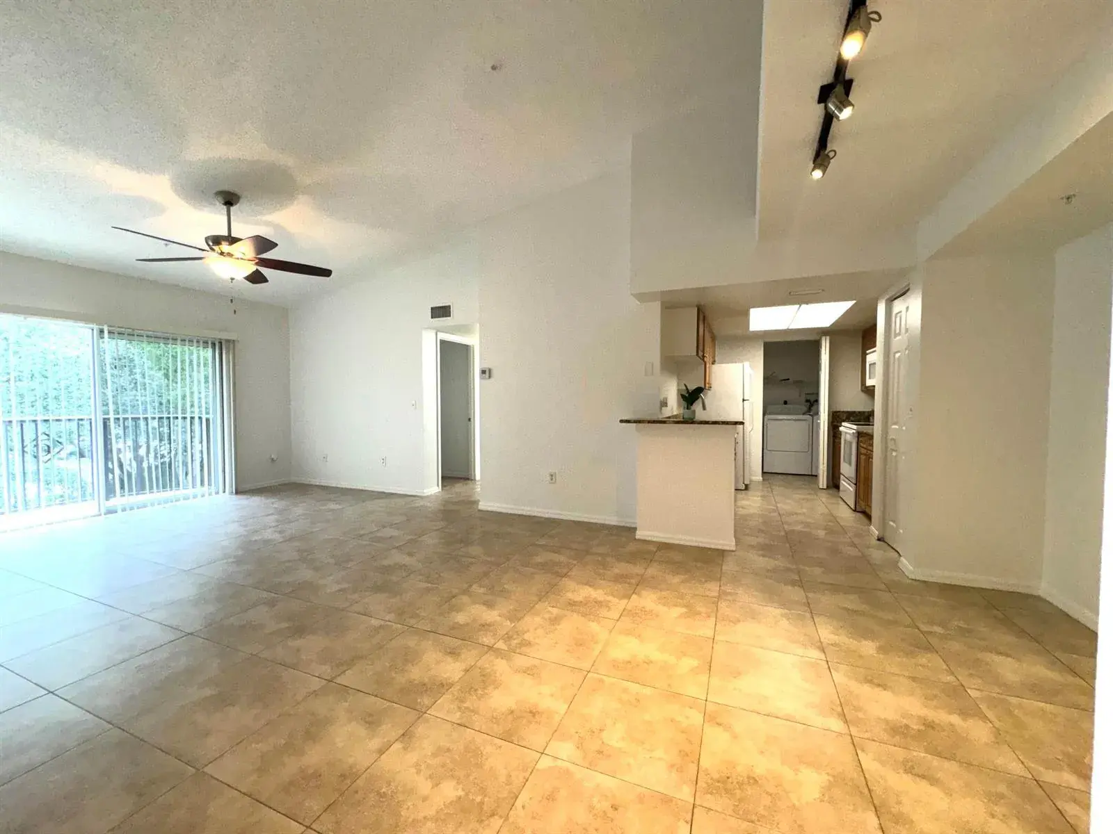 1300 Crestwood Drive # 1309, Royal Palm Beach FL 33411