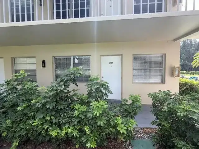 16 Vista Palm Lane # 105, Vero Beach FL 32962 photo 3