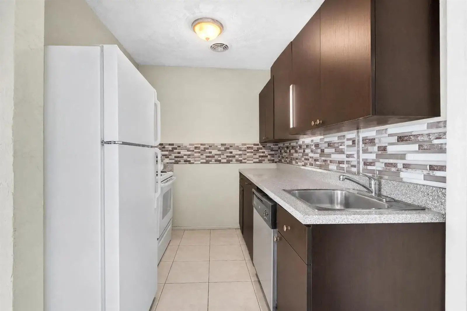 2743 NW 2nd Street, Boynton Beach FL 33435 photo 4