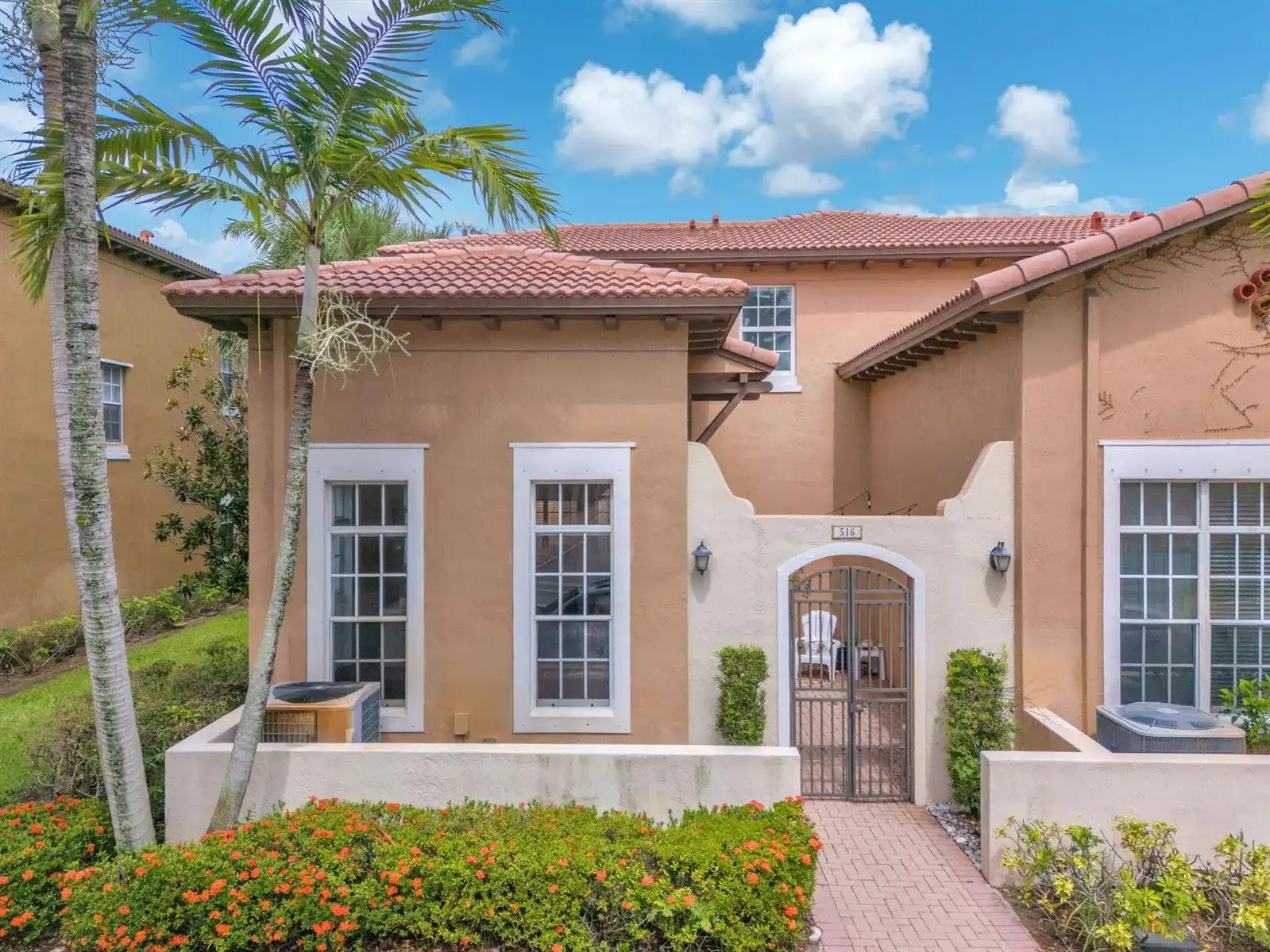 516 SW 147th Terrace # 43, Pembroke Pines FL 33027