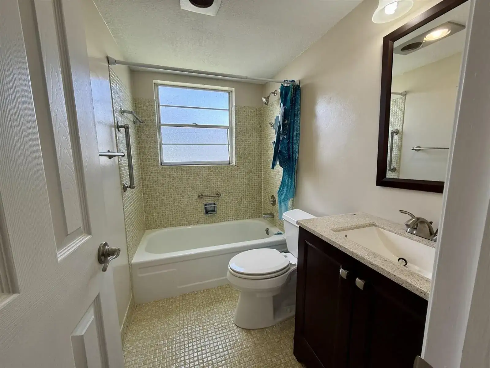 73 Hastings E, West Palm Beach FL 33417 photo 5
