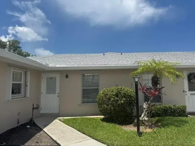 542 FRANCONIA Circle, Lake Worth FL 33467 photo 2