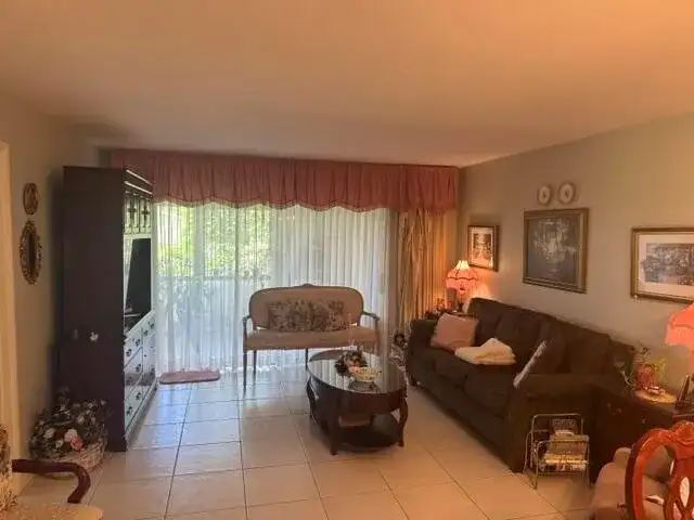 542 FRANCONIA Circle, Lake Worth FL 33467 photo 4