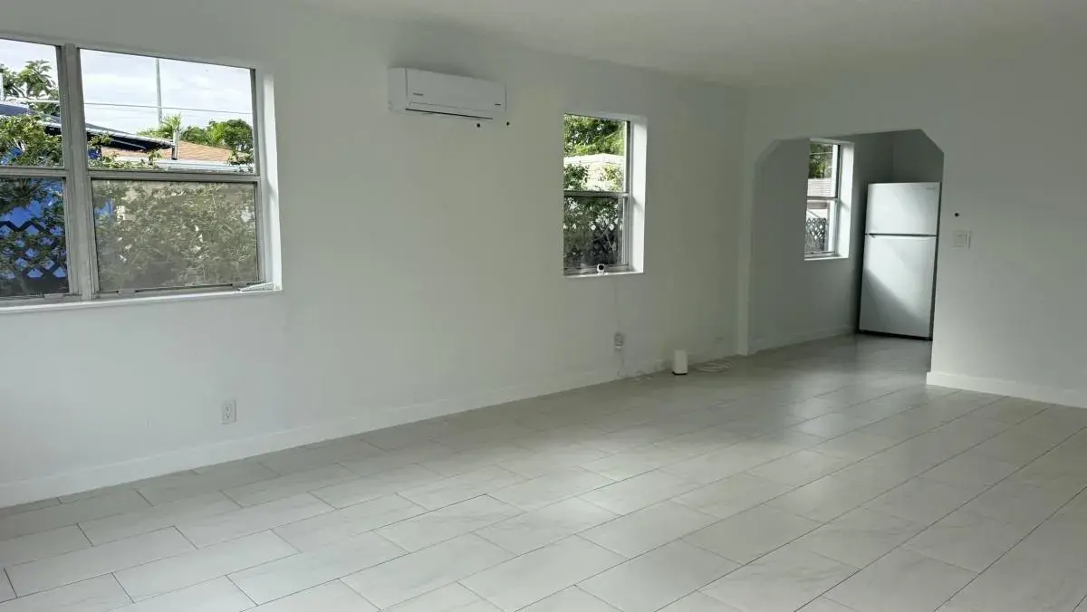2745 Funston Street, Hollywood FL 33020