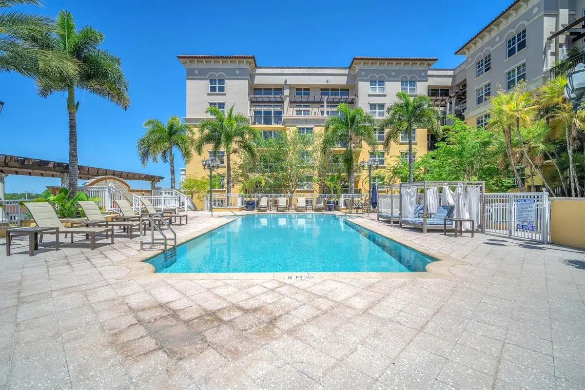 101 Plaza Real S # 829, Boca Raton FL 33432