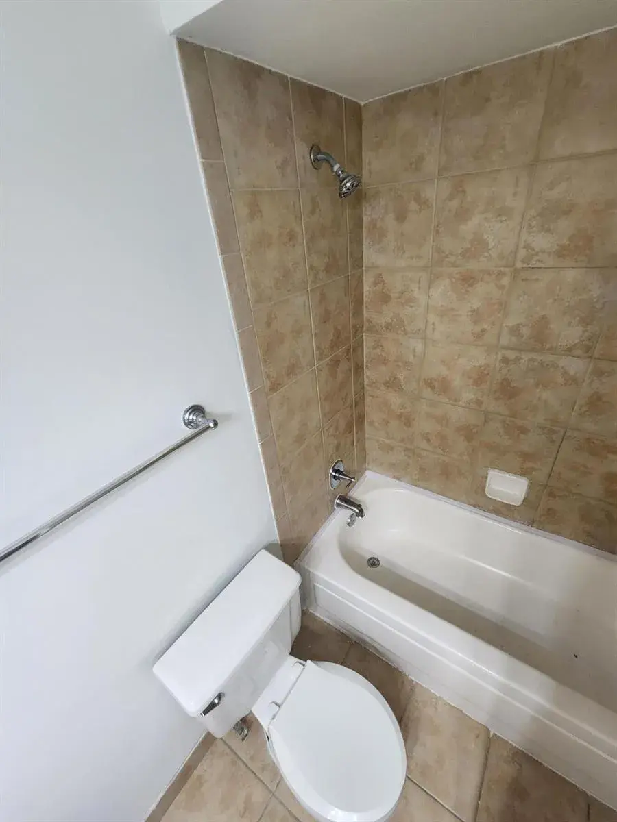 1020 Crystal Way # F, Delray Beach FL 33444