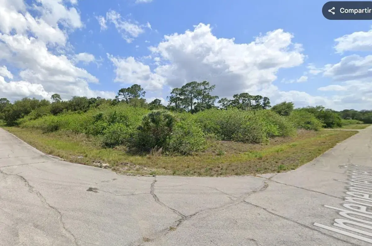 300 Knight Lane, FL 33935