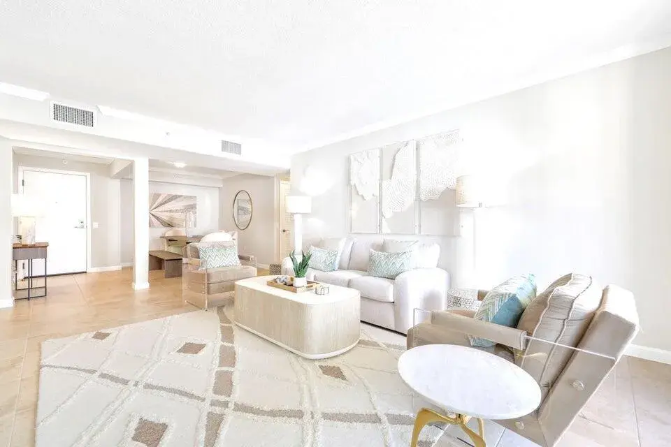 101 Plaza Real S # 606, Boca Raton FL 33432