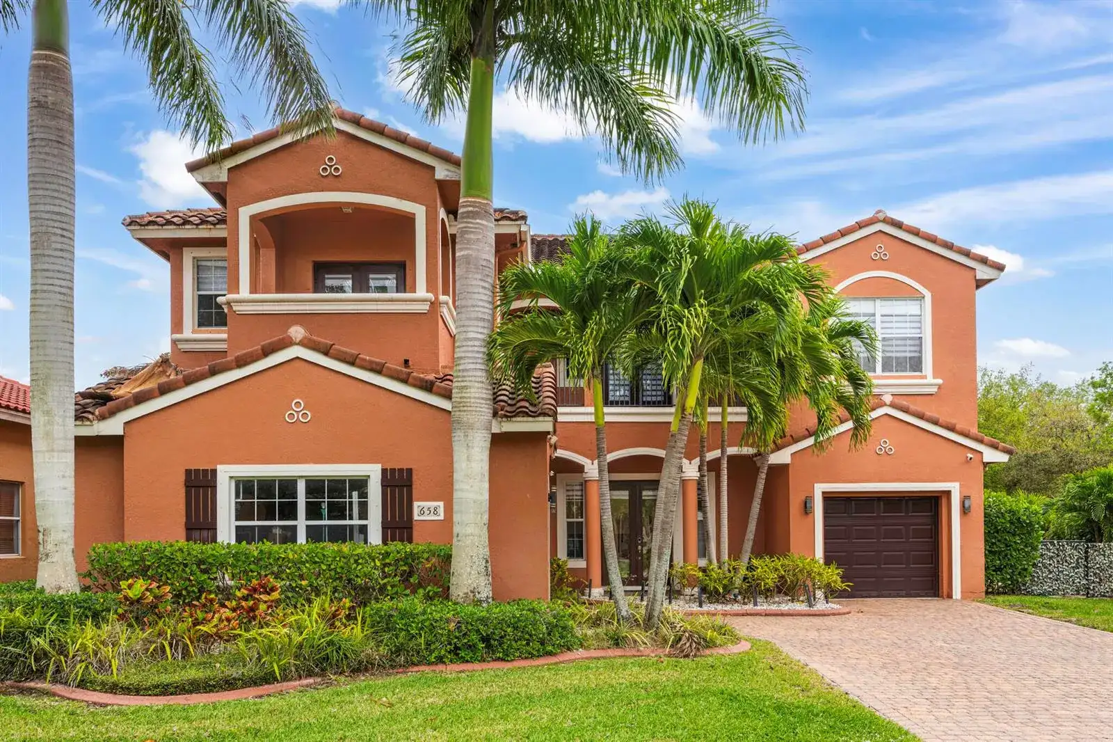 658 Cresta Circle, West Palm Beach FL 33413 photo 2