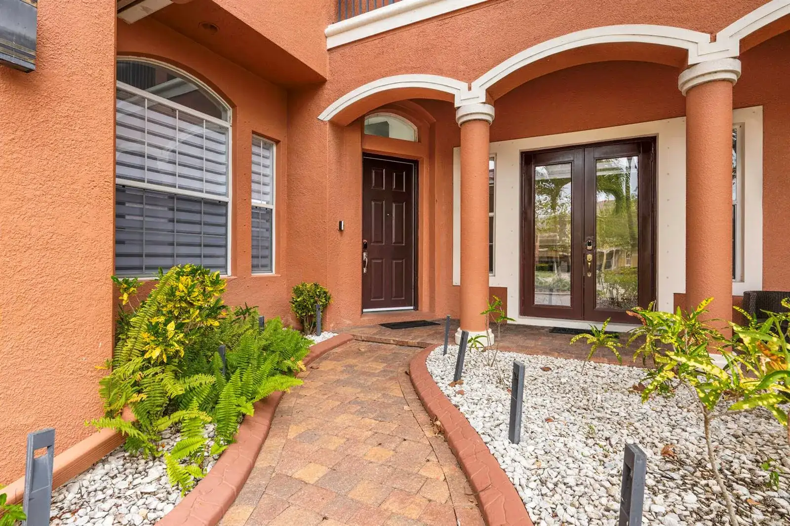 658 Cresta Circle, West Palm Beach FL 33413 photo 3