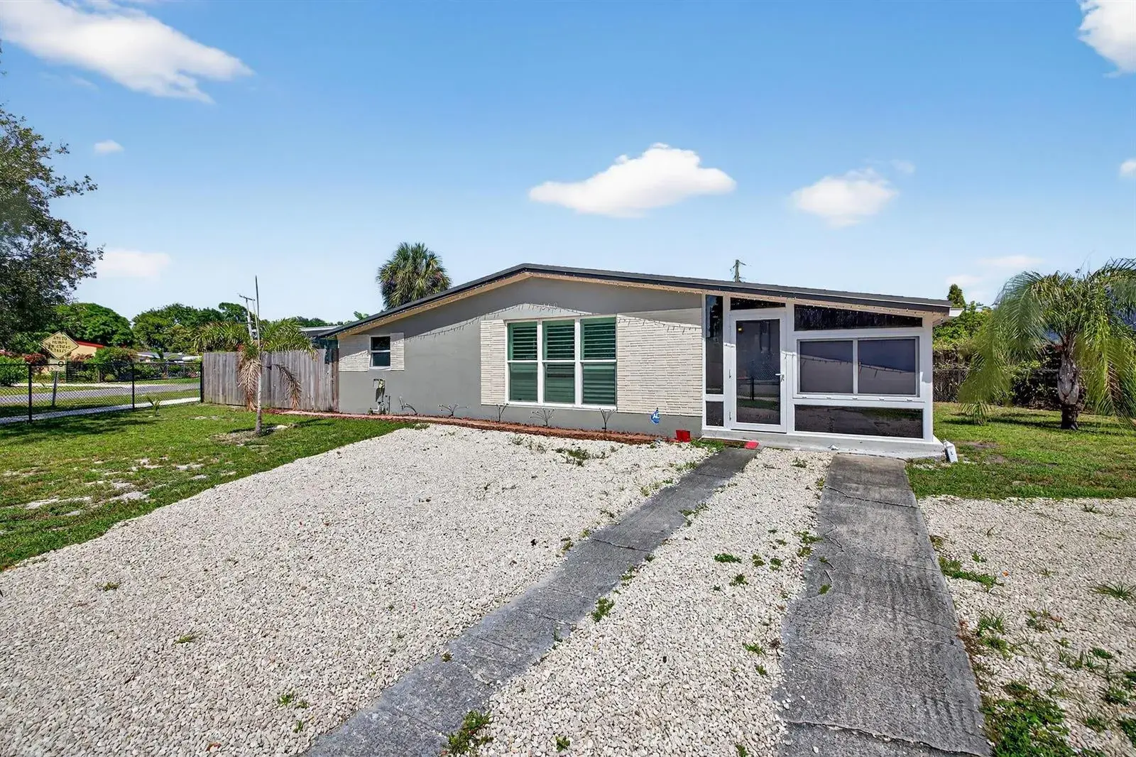 300 SW 25th Avenue, Fort Lauderdale FL 33312