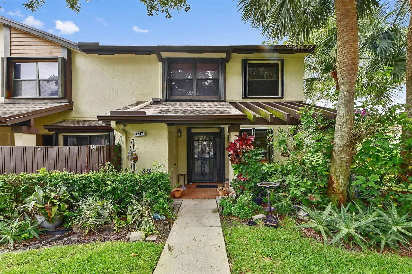 4587 Carambola Circle S # 27218, Coconut Creek FL 33066
