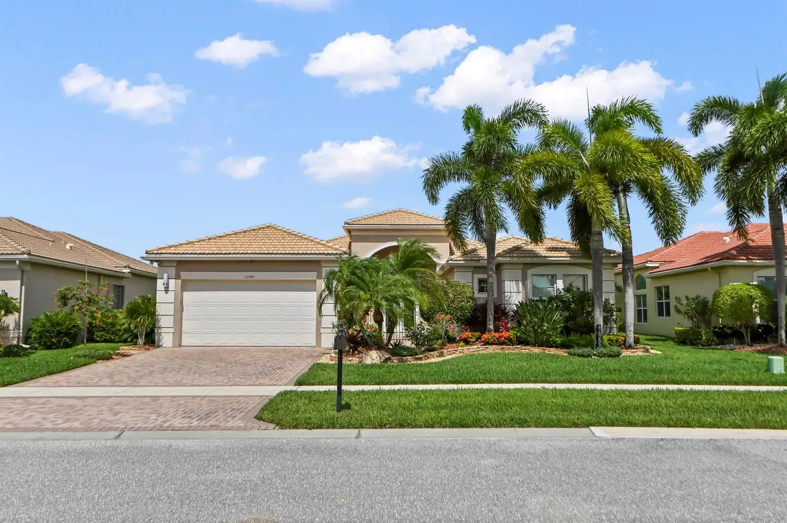 10540 Whitewind Circle, Boynton Beach FL 33473 photo 4