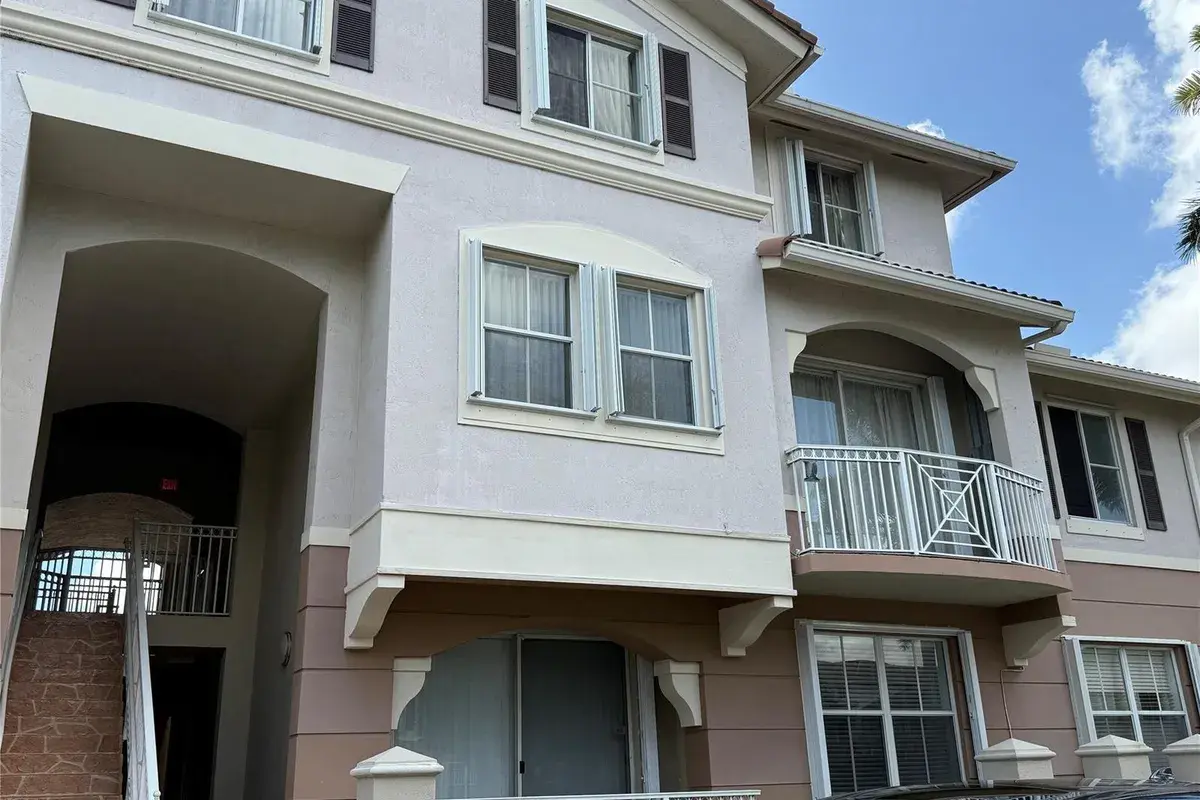 8930 W Flagler Street # 215, Miami FL 33174
