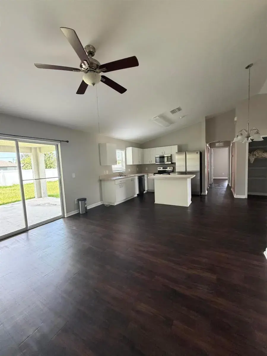 581 NW Goldcoast Avenue, Port St. Lucie FL 34983