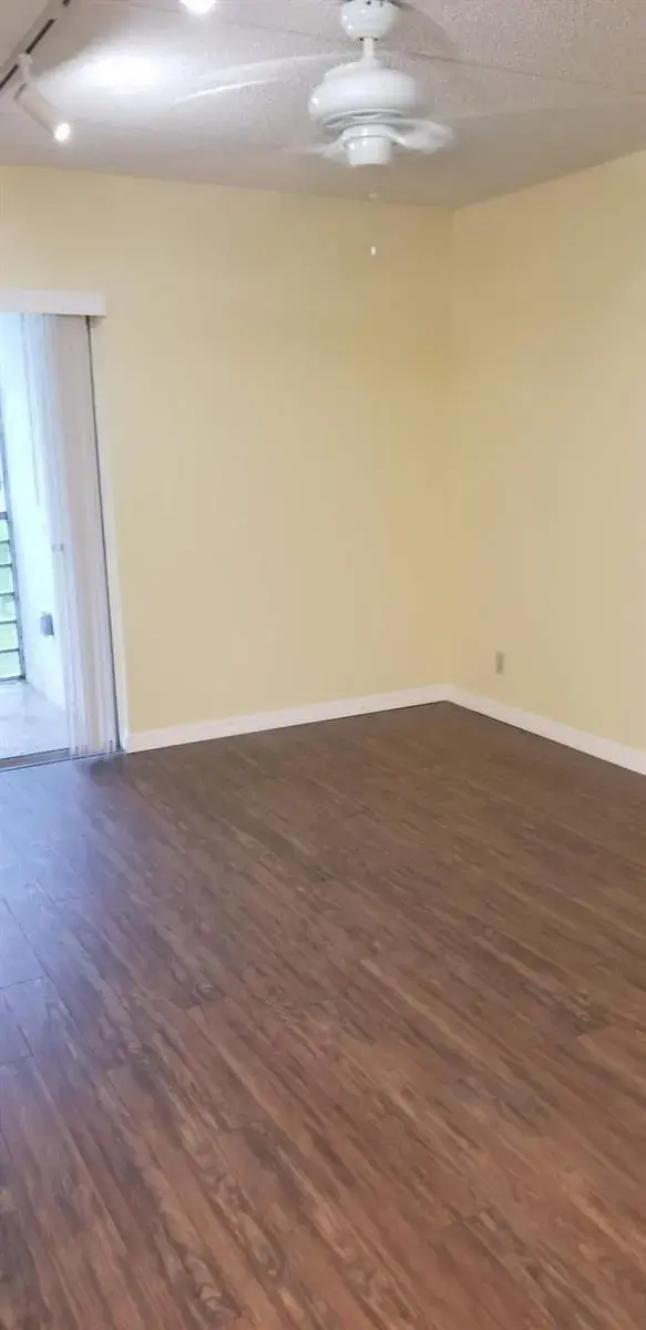 2000 Springdale Boulevard # 203, Palm Springs FL 33461