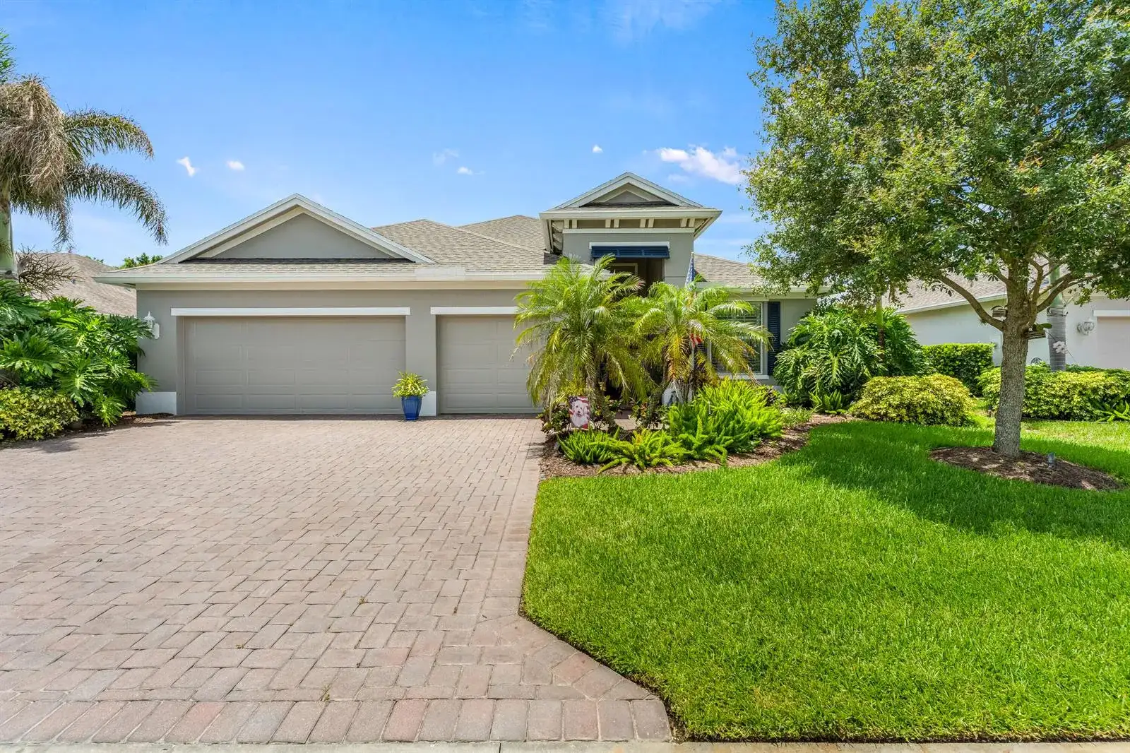 1573 Segovia Circle, Vero Beach FL 32966 photo 2
