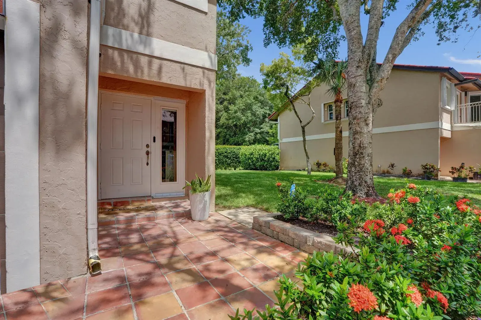 4921 Riverside Drive # 606, Coral Springs FL 33067
