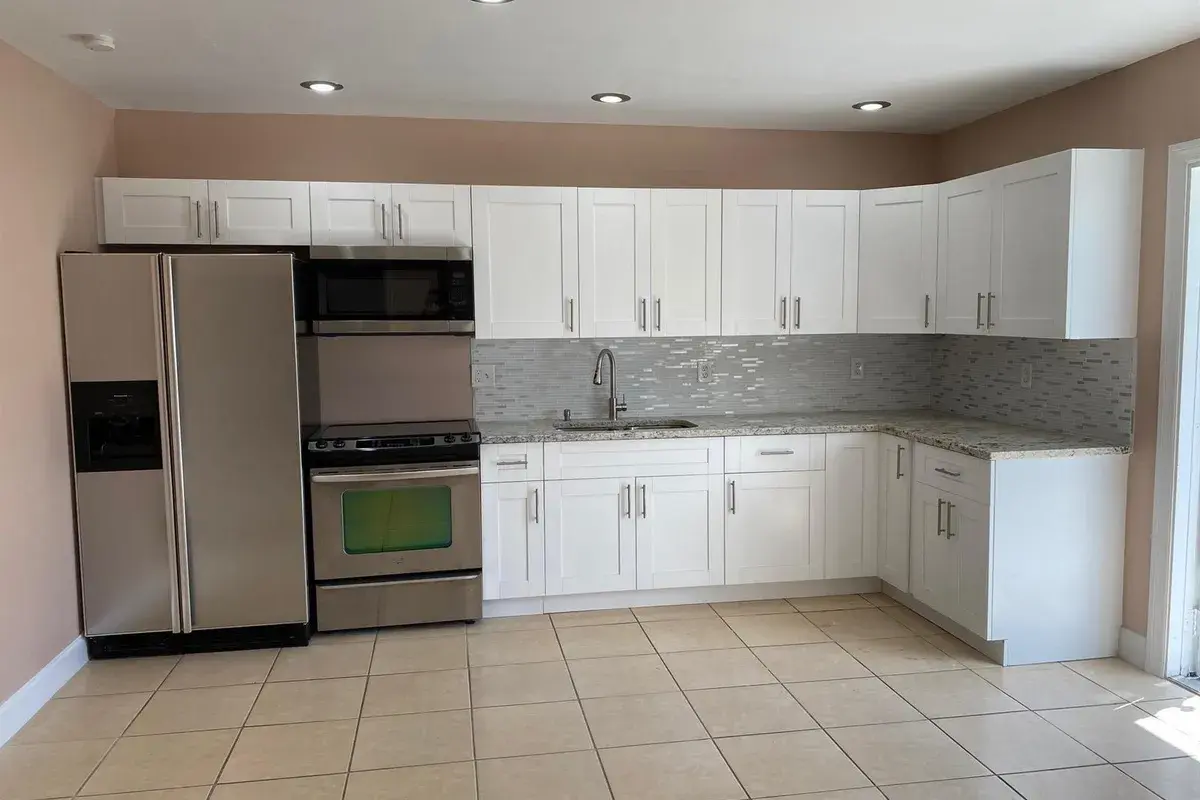 16 NE 9th Avenue, Deerfield Beach FL 33441