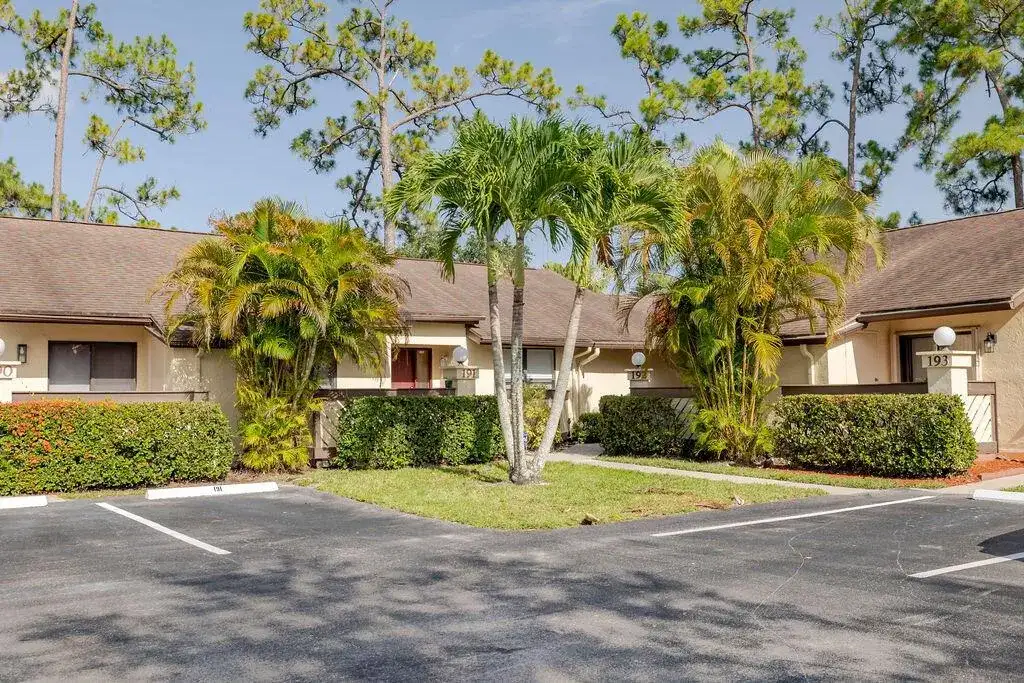 191 Mastic Tree Court, Royal Palm Beach FL 33411 photo 3