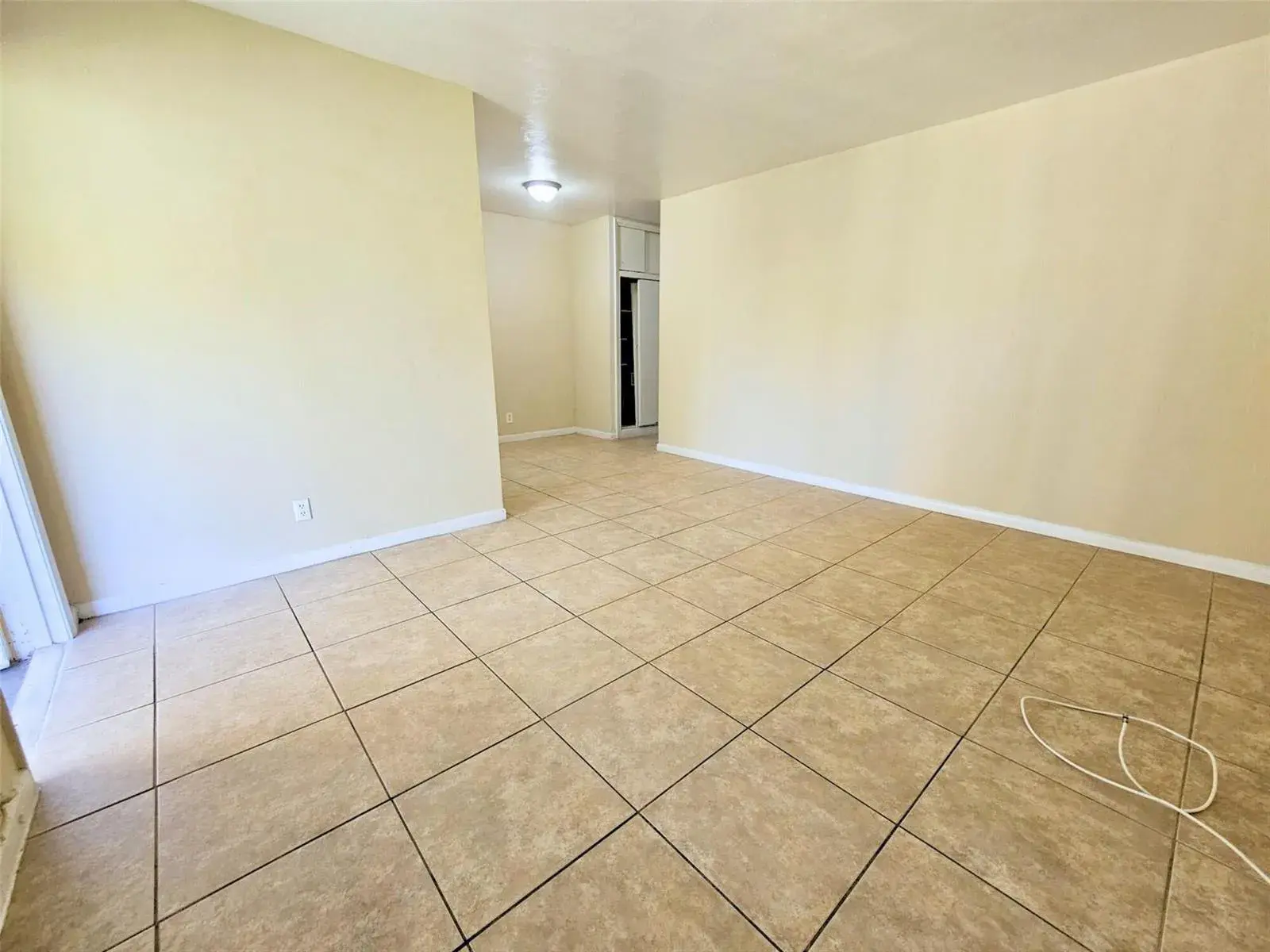 3741 SW 1st Street # 11, Fort Lauderdale FL 33312