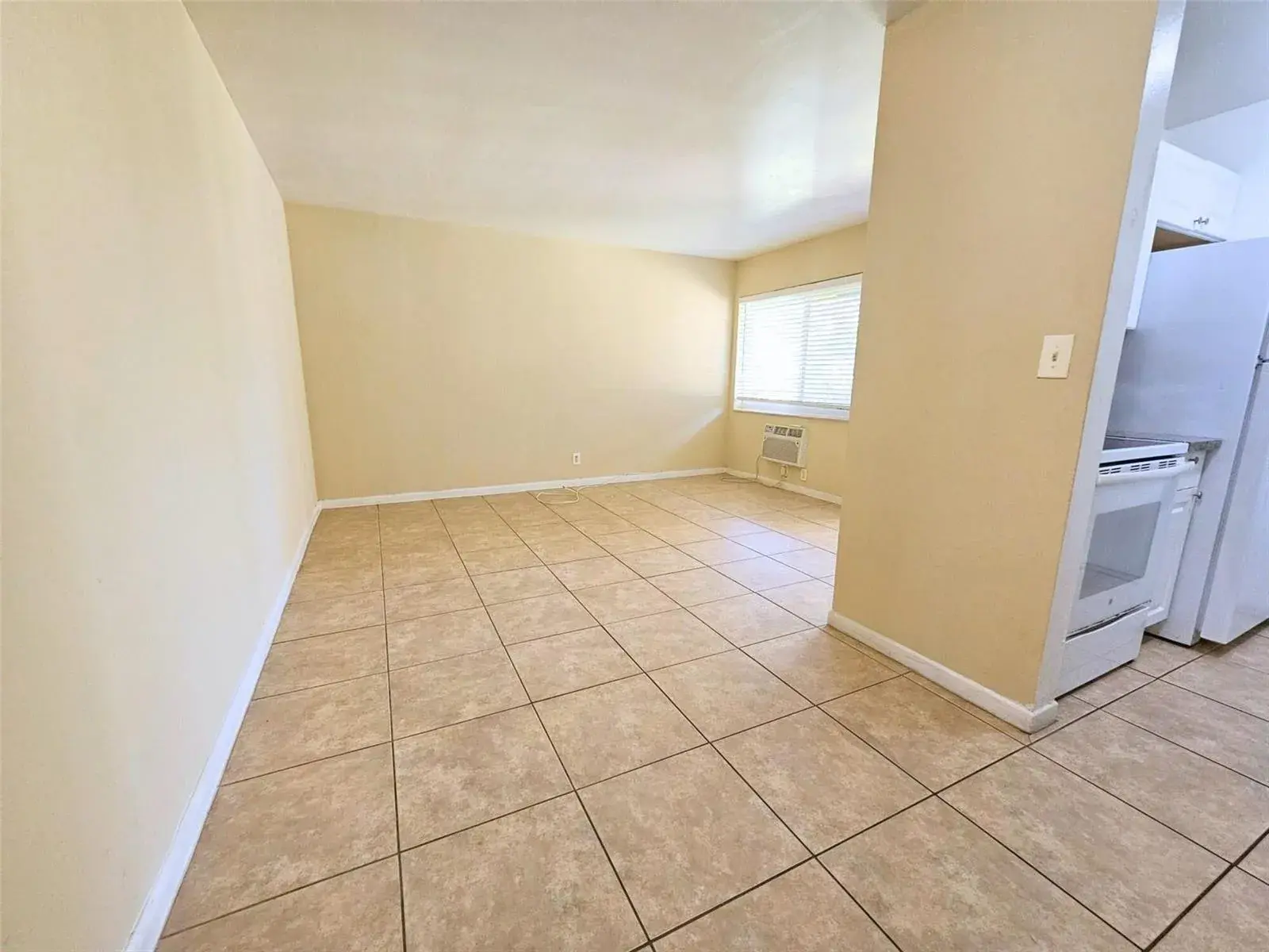 3741 SW 1st Street # 11, Fort Lauderdale FL 33312