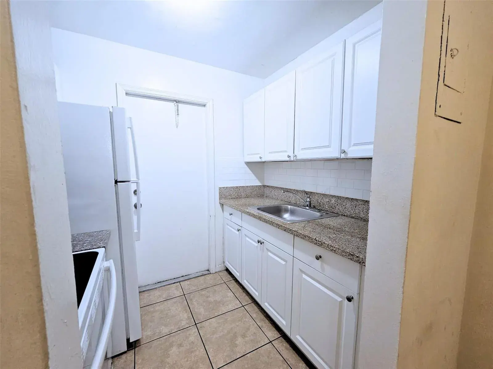 3741 SW 1st Street # 11, Fort Lauderdale FL 33312