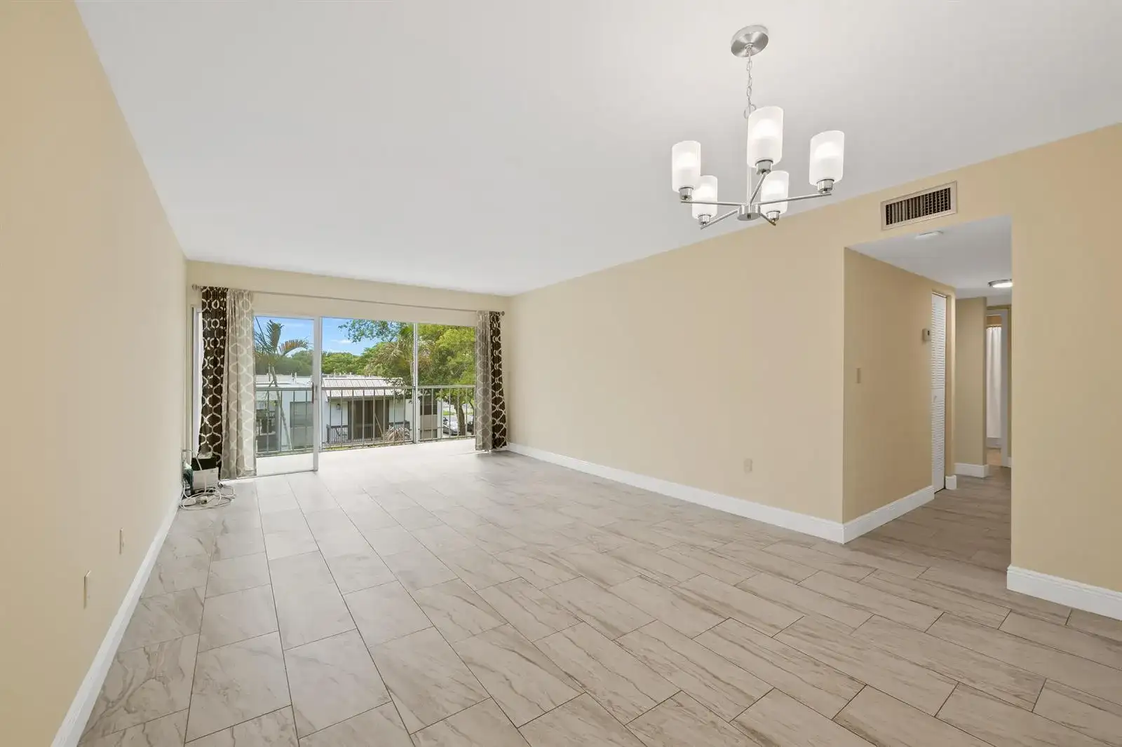 483 N Pine Island Road # C304, Plantation FL 33324 photo 3
