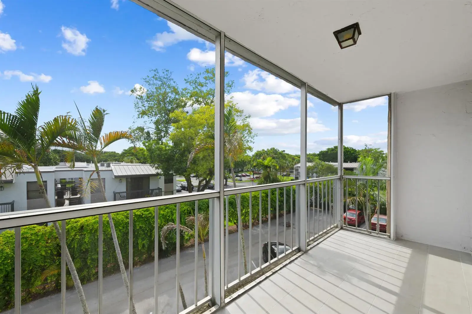 483 N Pine Island Road # C304, Plantation FL 33324