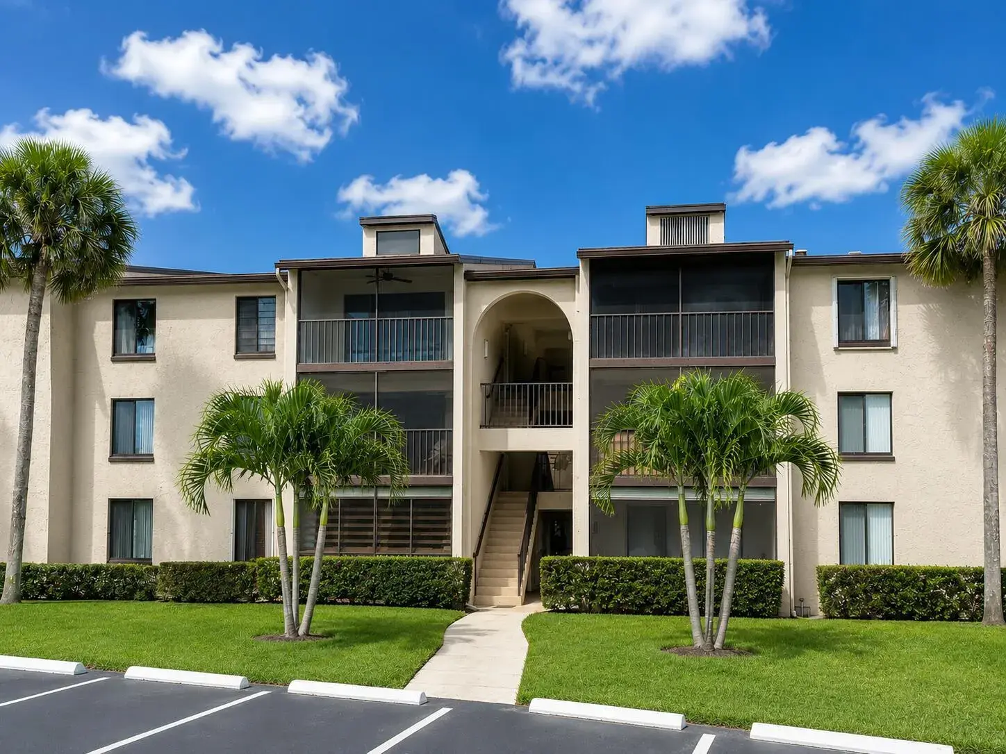 627 Sea Pine Way # C2, FL 33415