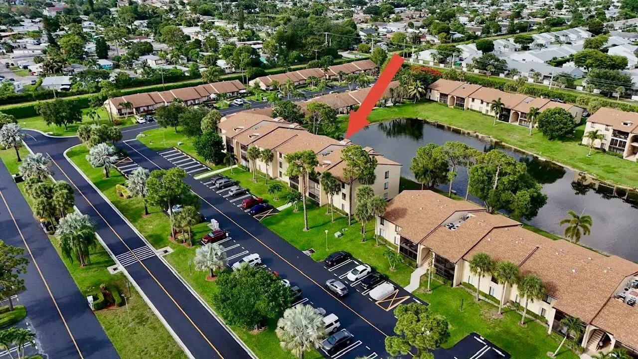 627 Sea Pine Way # C2, FL 33415